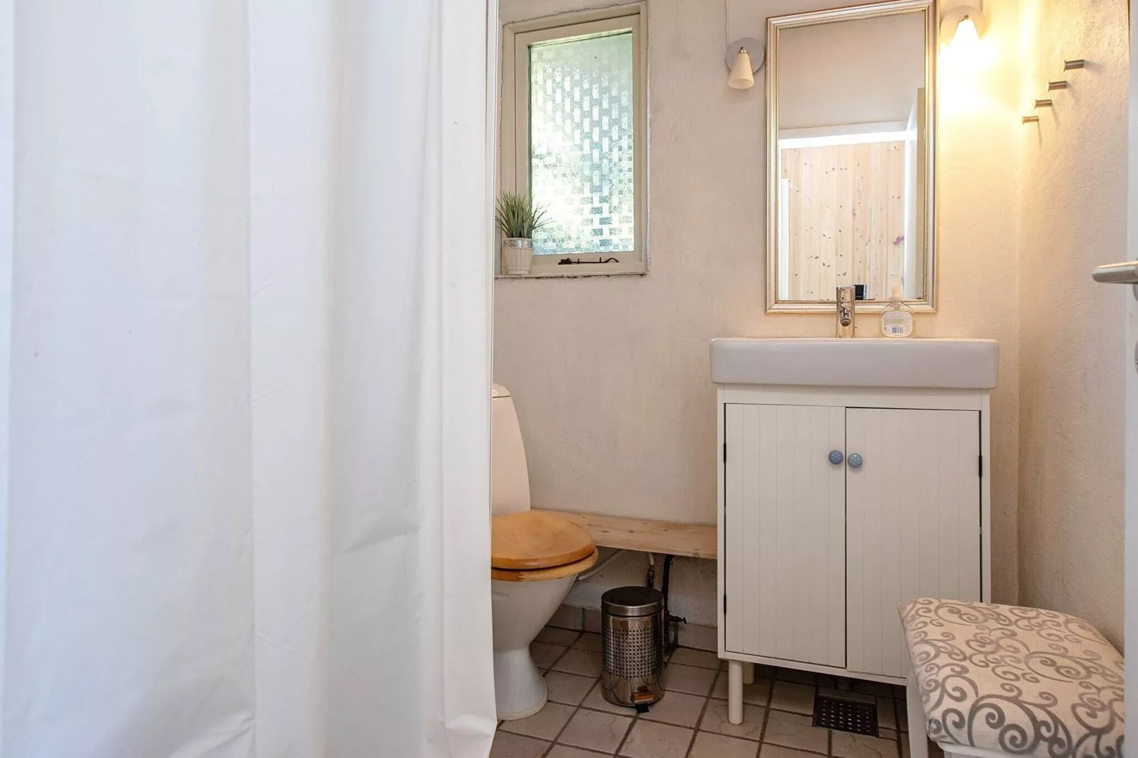 8 Personen Ferienhaus in Væggerløse-Innenbereich