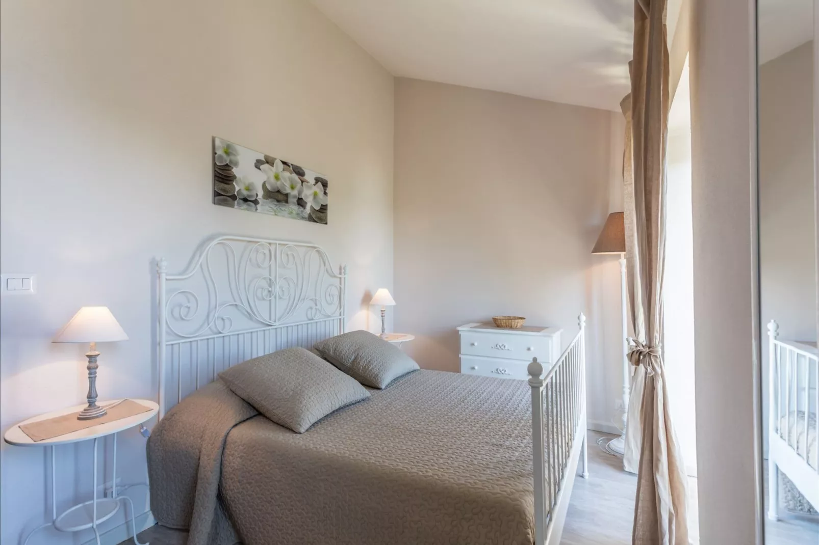 Villa Romance-Bedroom