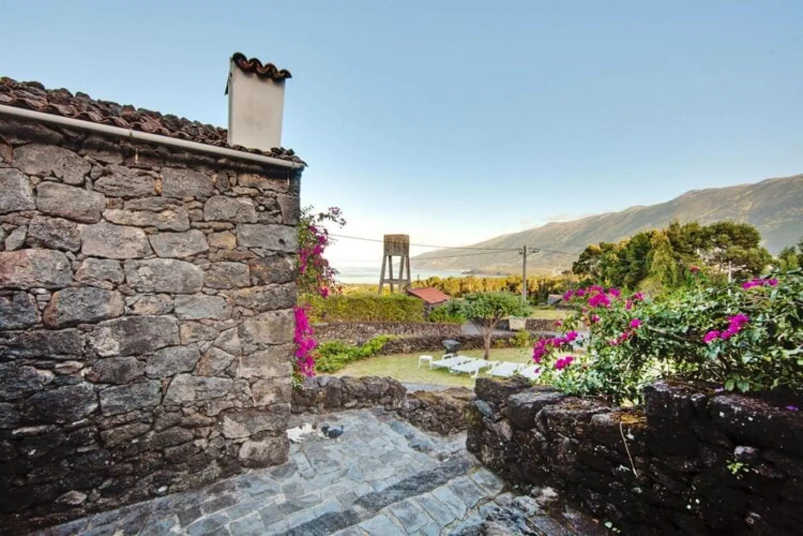 Holiday home, Praínha de Baixo-Casa da Mó-Außenbereich Sommer