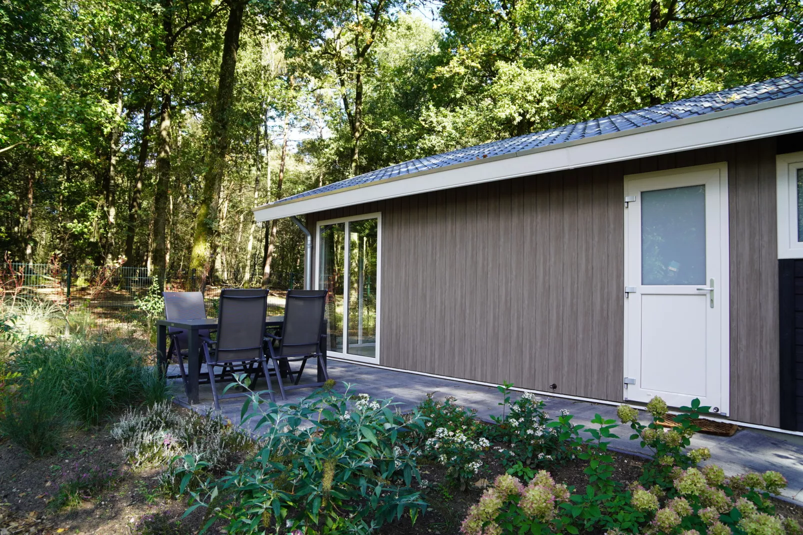Vakantiepark De Rimboe & De Woeste Hoogte 21-Exterior summer