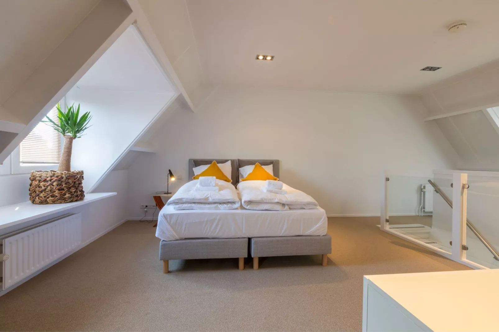 Ooststraat 7-Bedroom