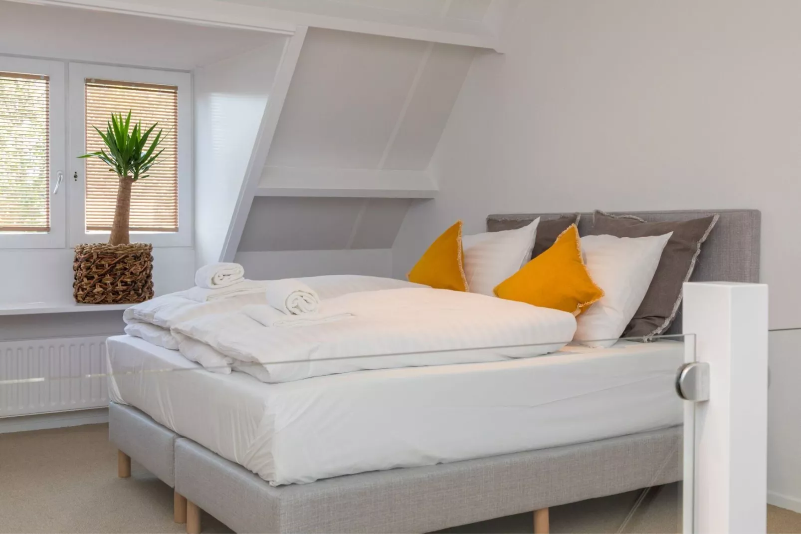 Ooststraat 7-Bedroom