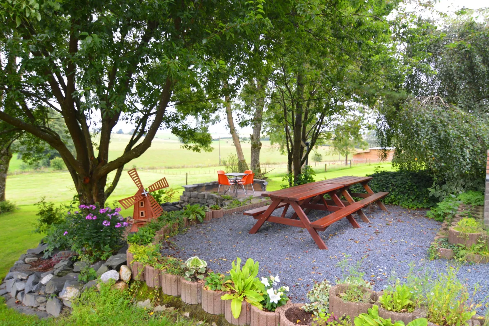 Relais des 7 Anges-Gardens summer