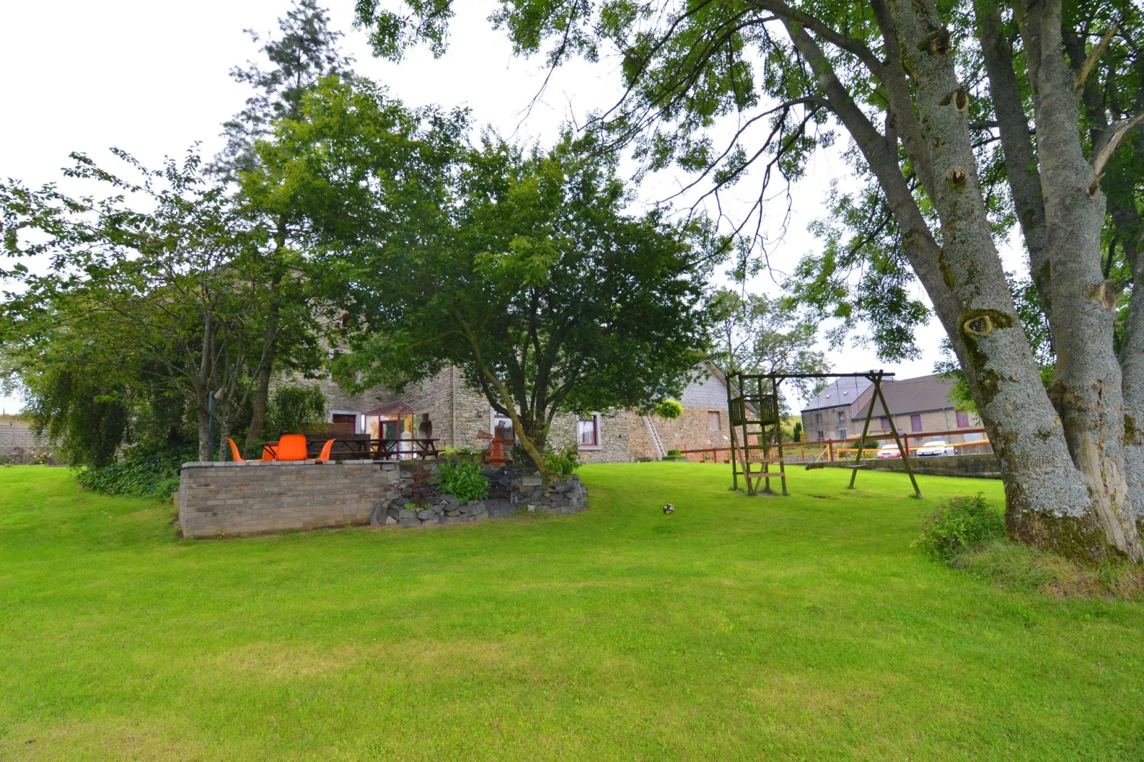 Relais des 7 Anges-Gardens summer