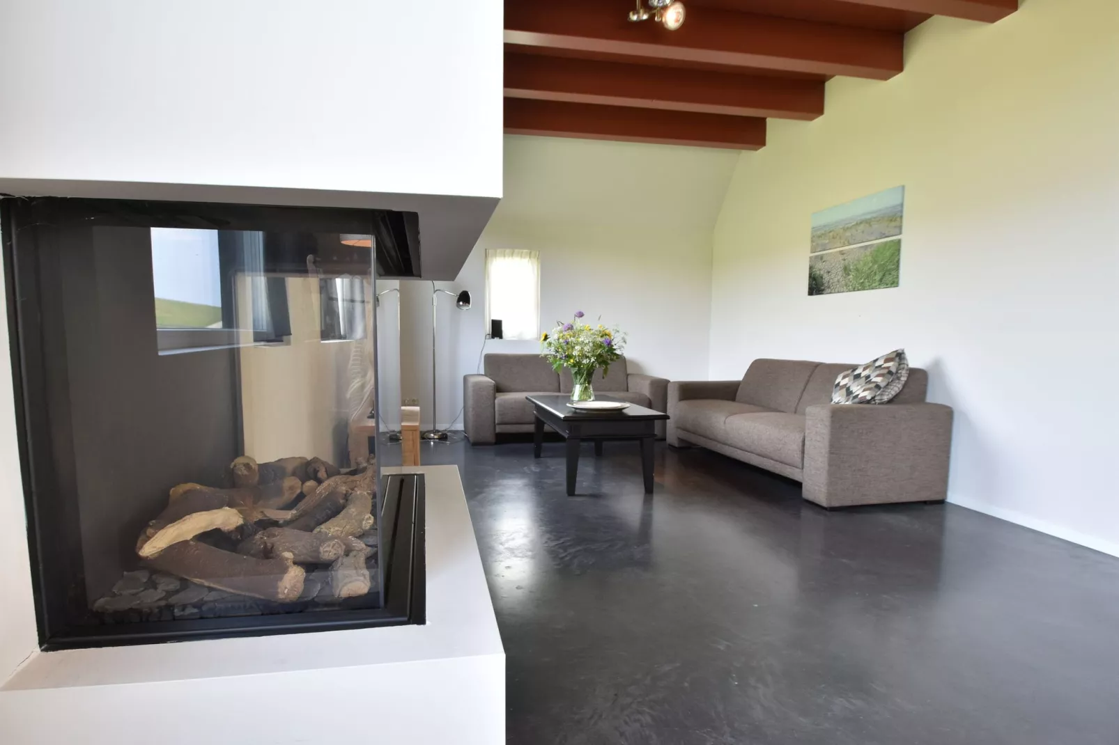 Zeedijk II-Living room