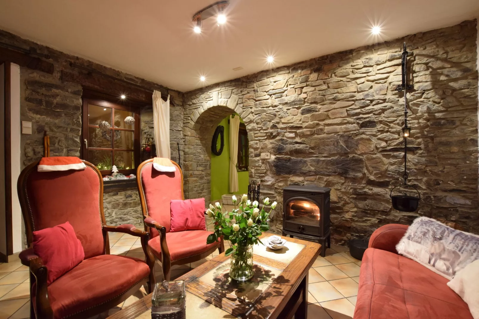 La Cave Voûtée-Living room
