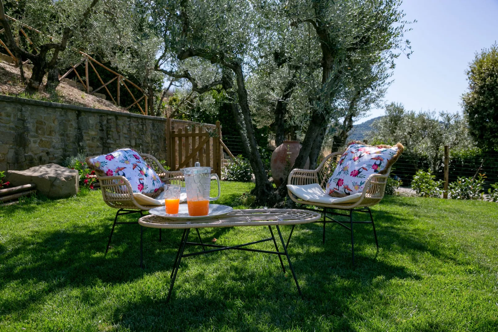 Corte  della Luna-Gardens summer