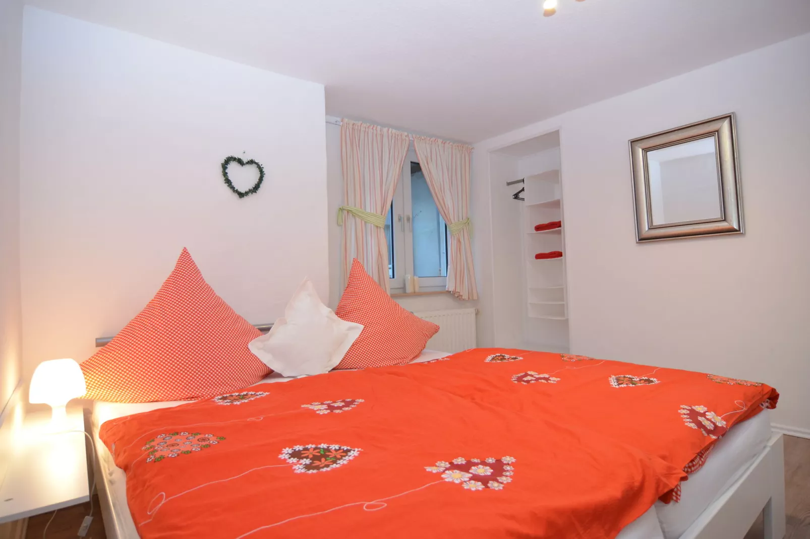 Hunau I-Bedroom
