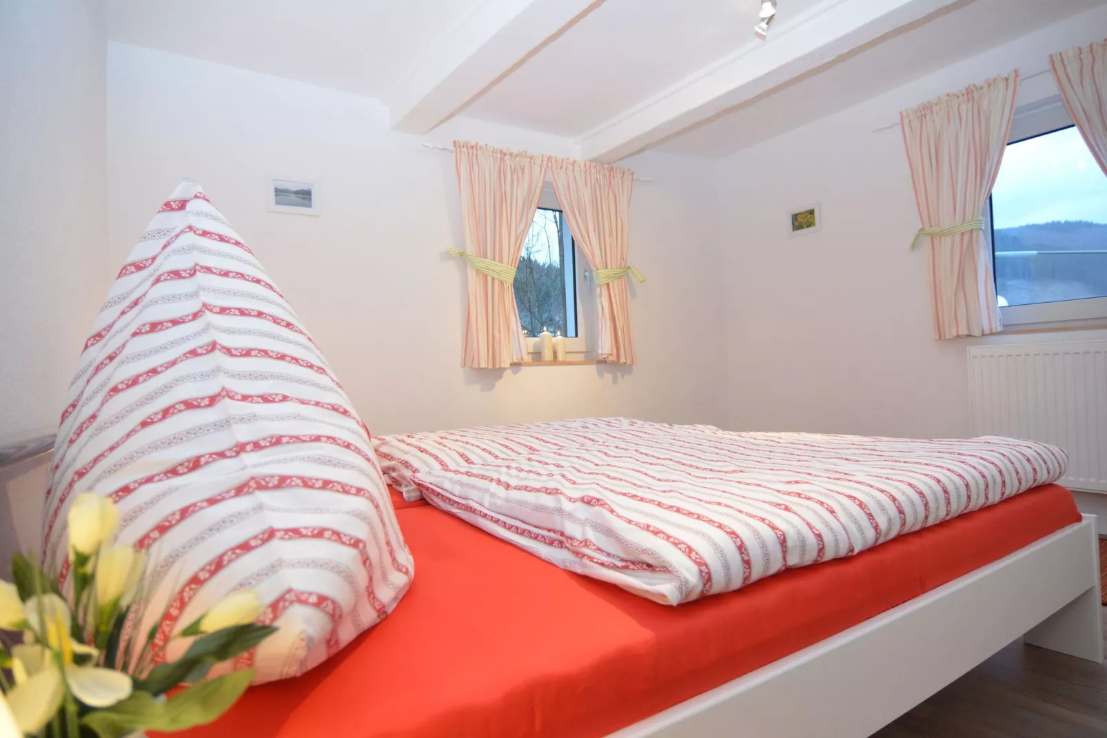 Hunau I-Bedroom