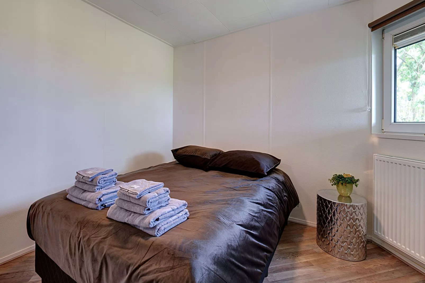 Knus chalet in Friesland met hottub-Schlafzimmer