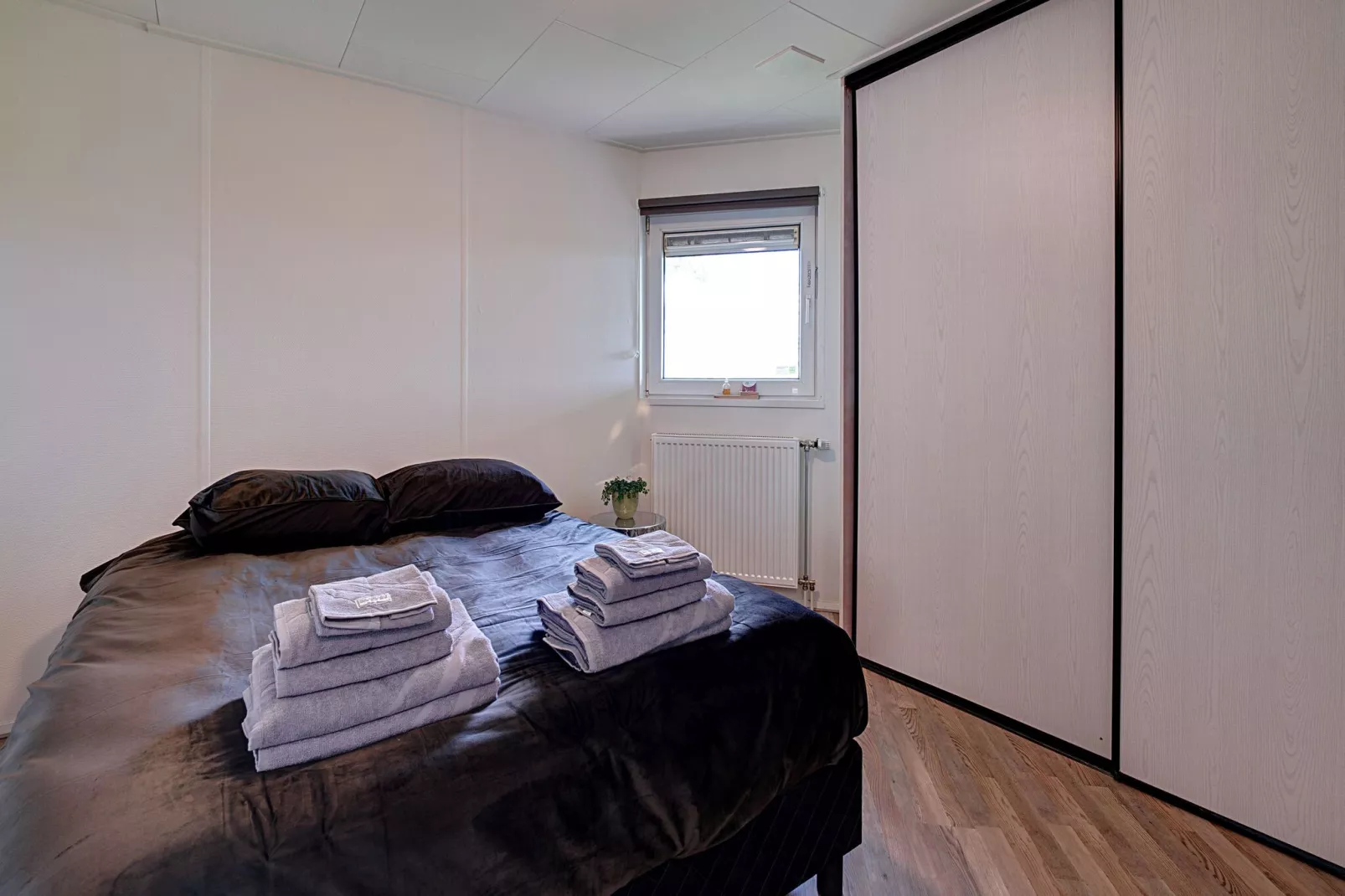 Knus chalet in Friesland met hottub-Schlafzimmer