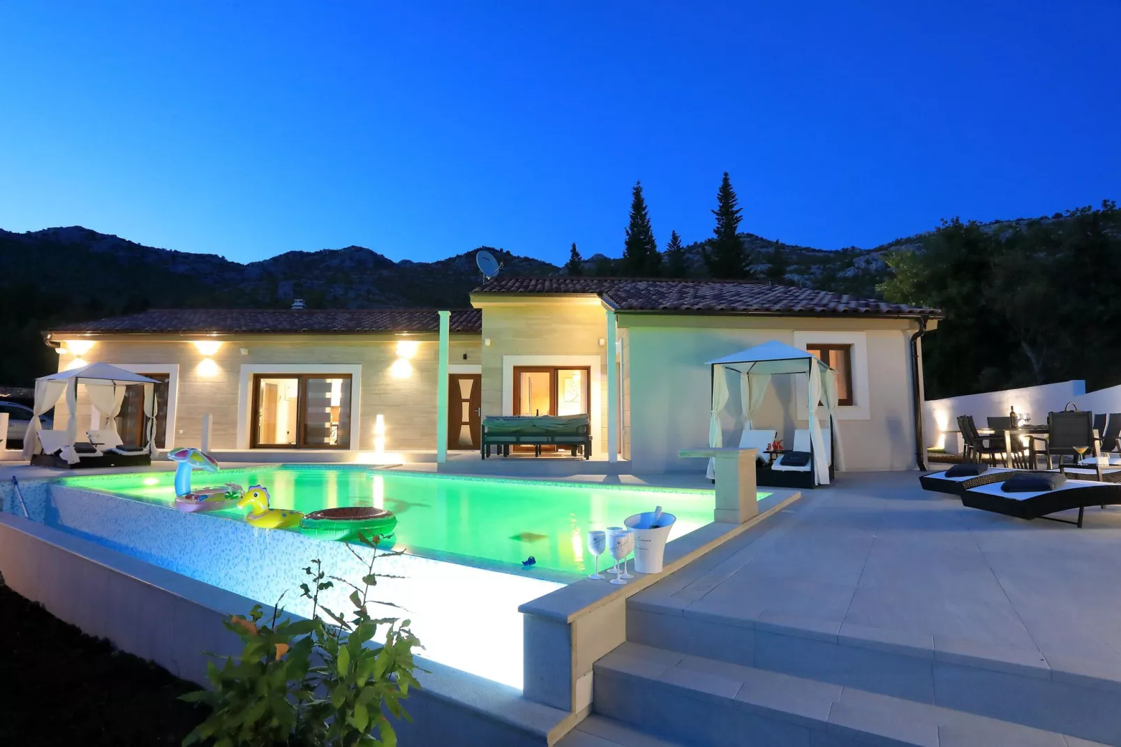 Villa Ivana 2-Extérieur été