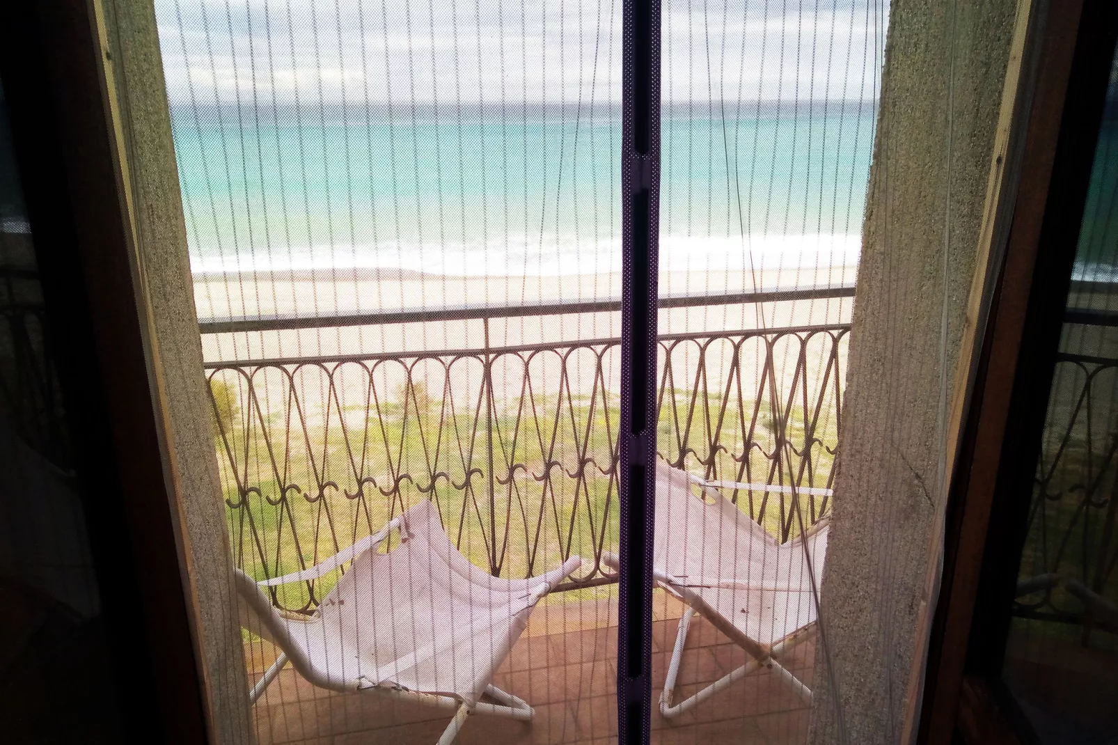 Main-Terrace balcony