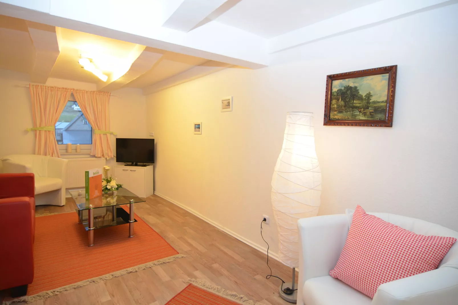 Hunau II-Living room