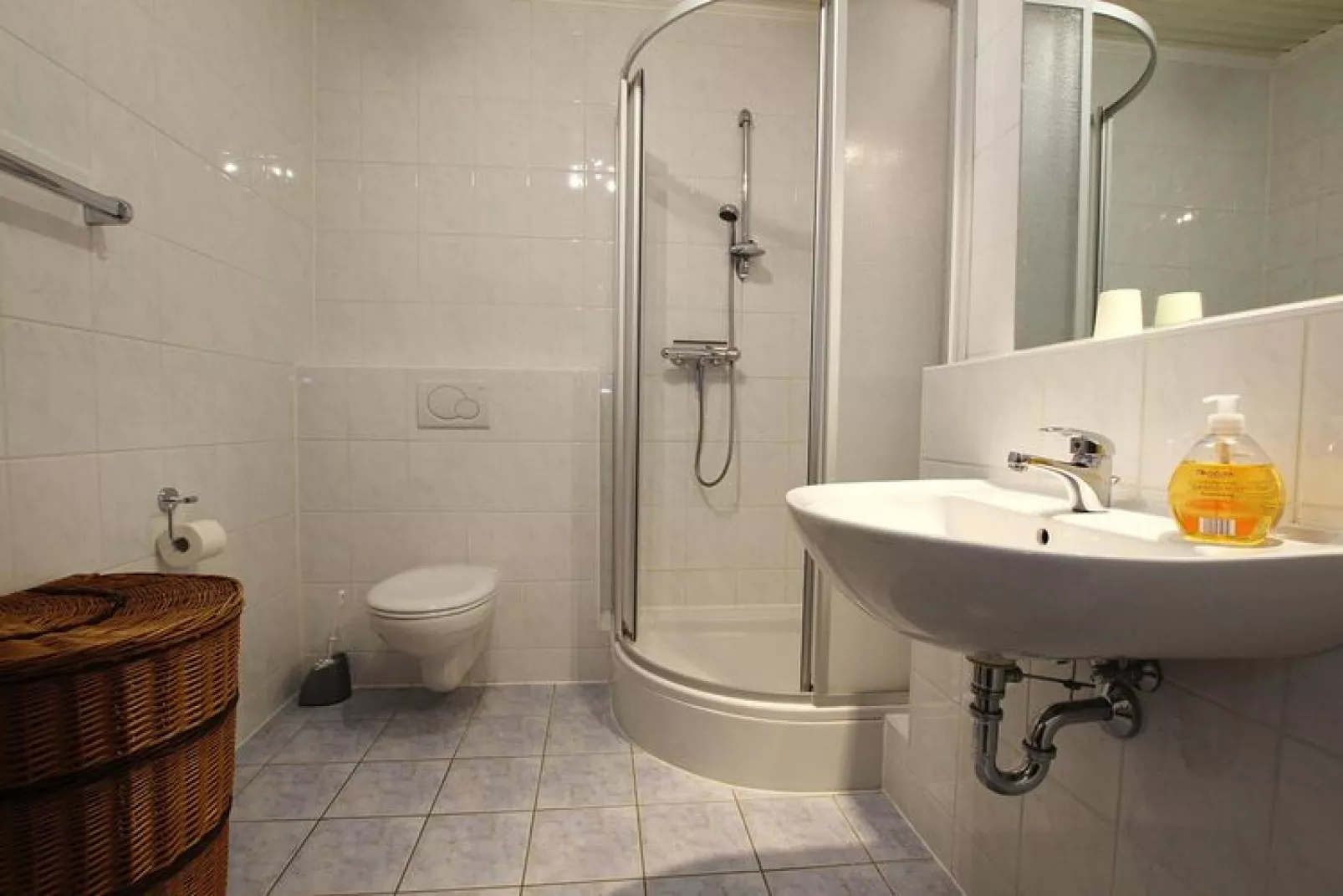 Apartementhaus Helene Wohnung 5 - Westerland-Bathroom