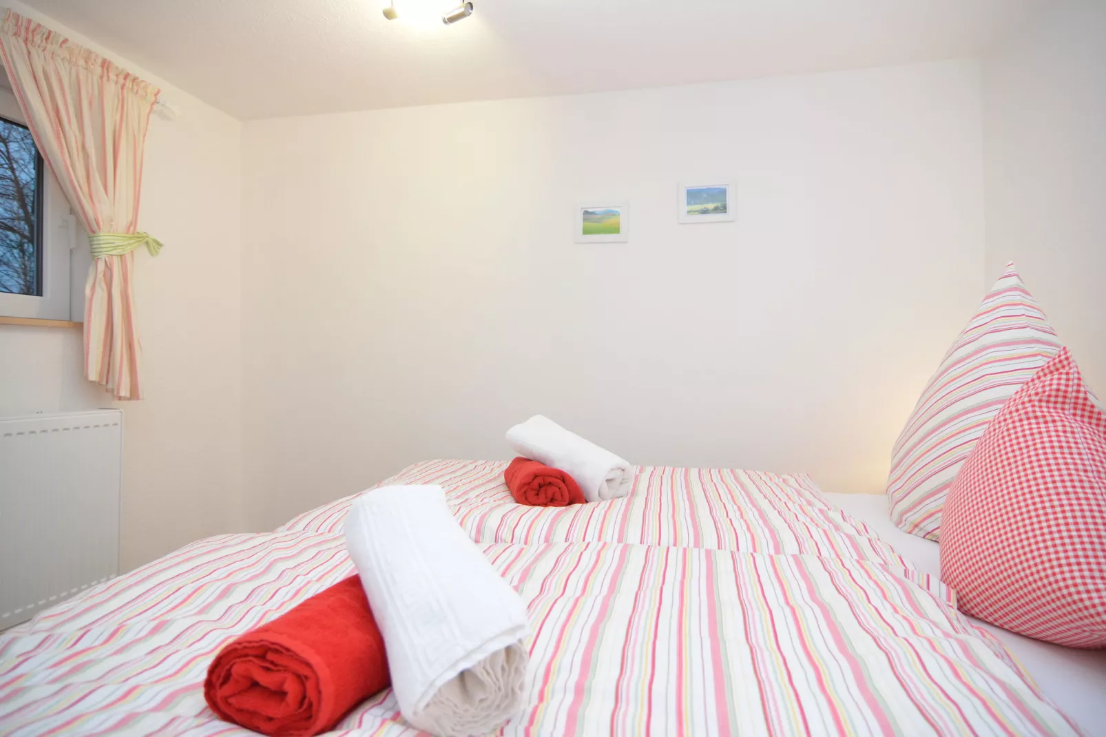Hunau II-Bedroom