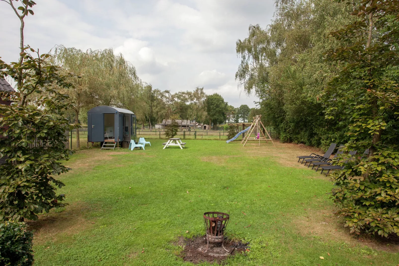 Dorpswoning Het Landelijke-Gardens summer