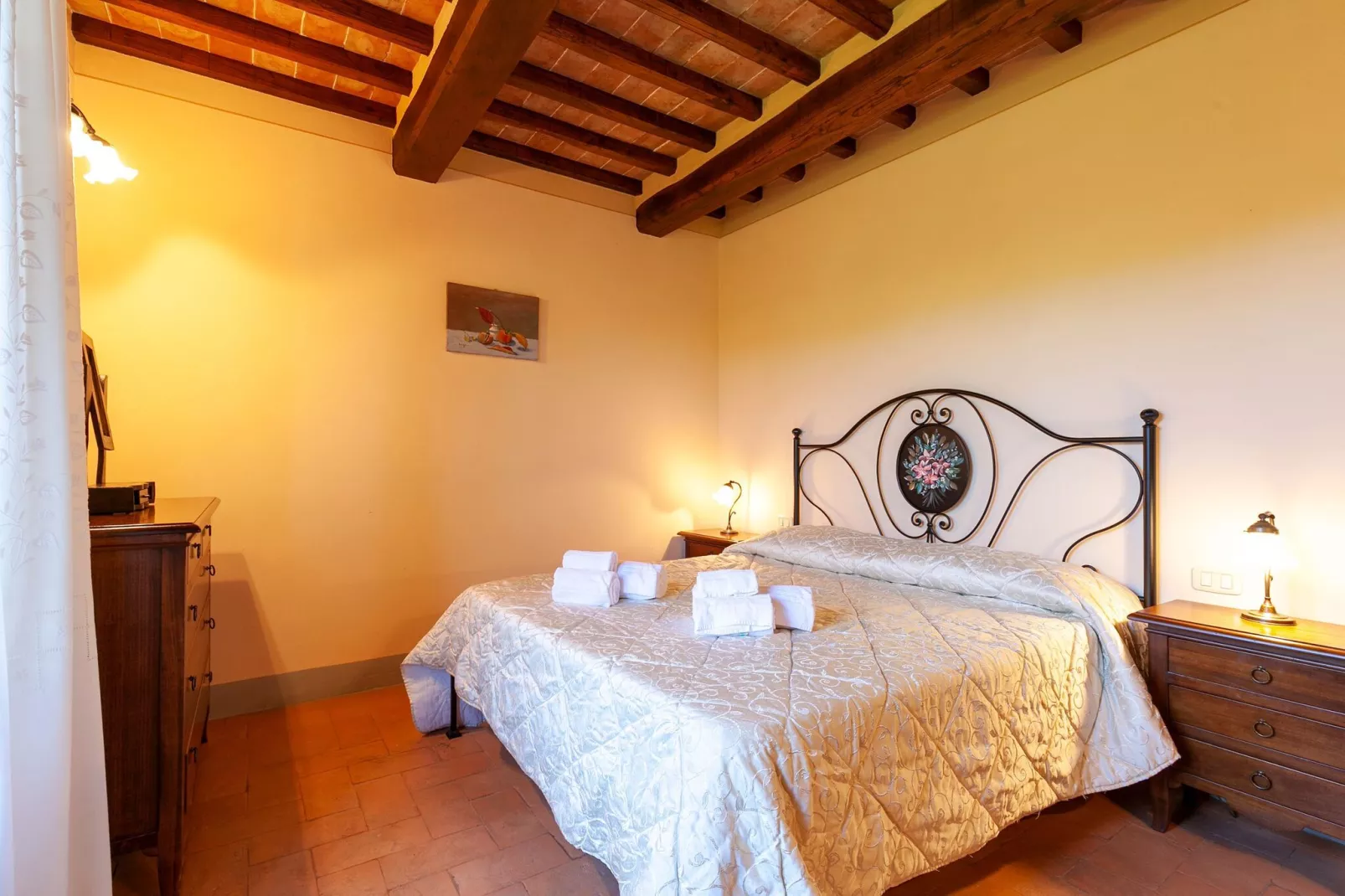 Mimosa-Bedroom