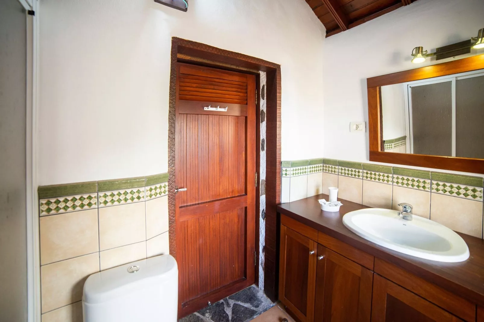 Don Julian-Bathroom