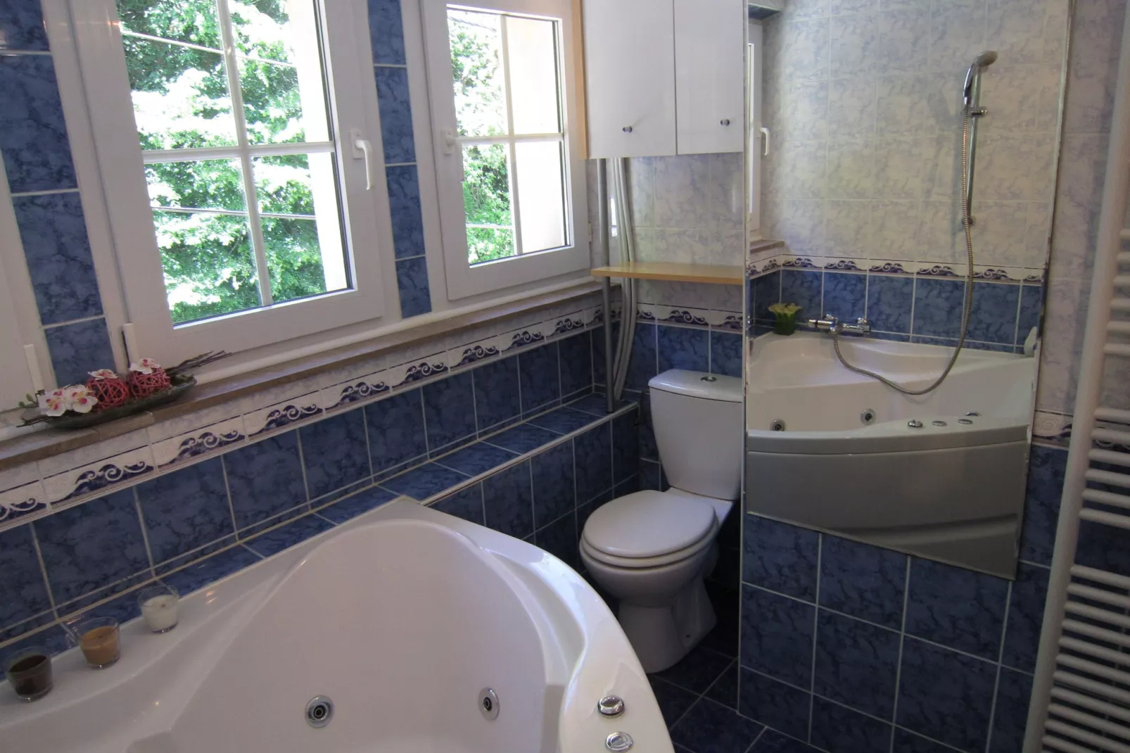 Au pied du château de Bouillon-Badezimmer