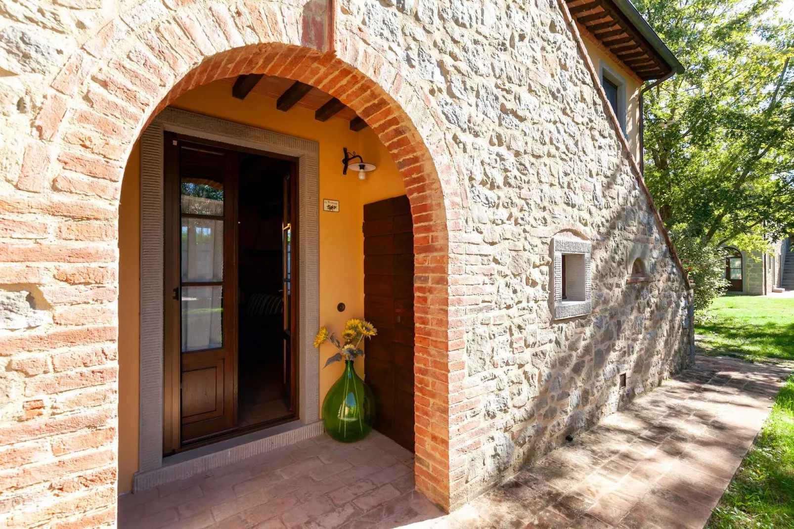 Mimosa-Reception hall