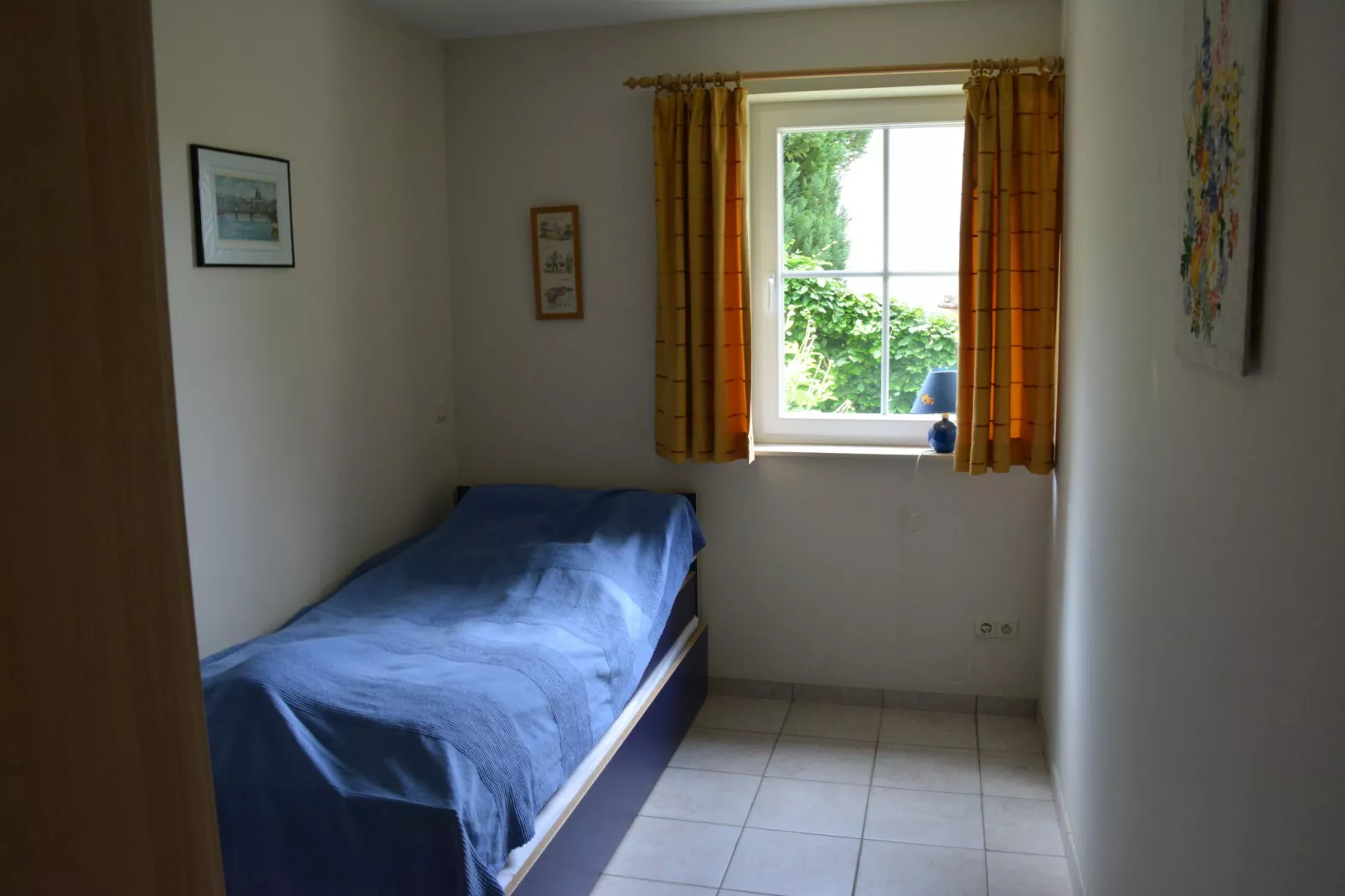 Yameta Down-Bedroom