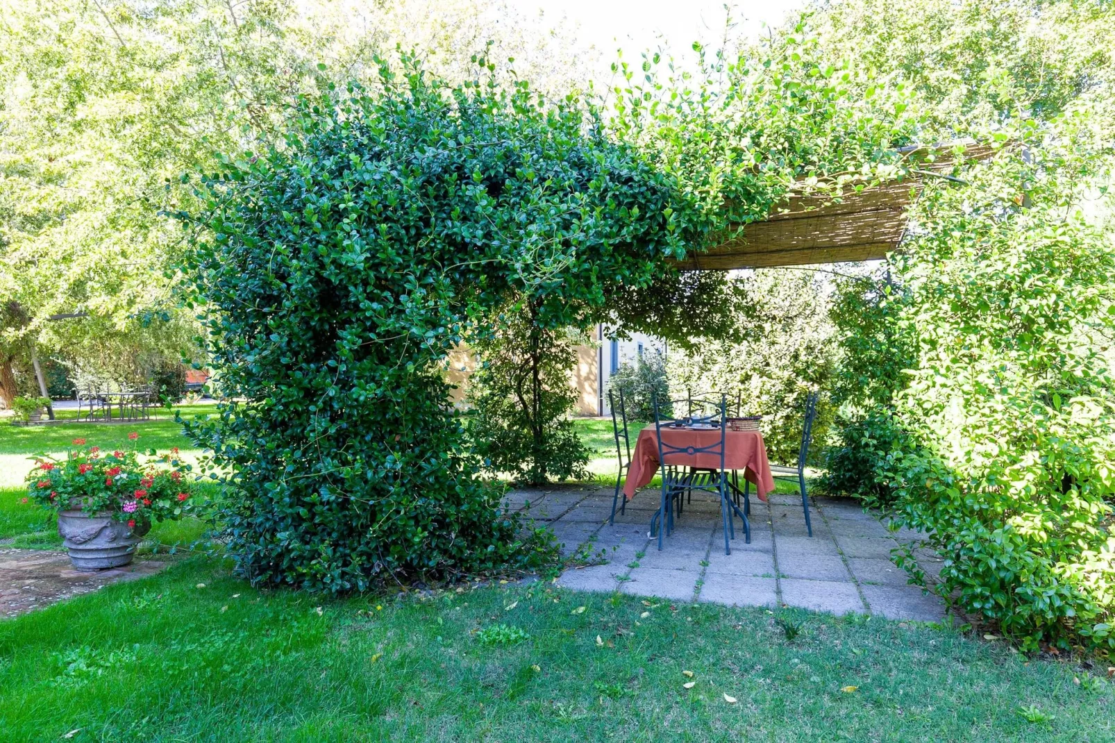 Quercia-Gardens summer