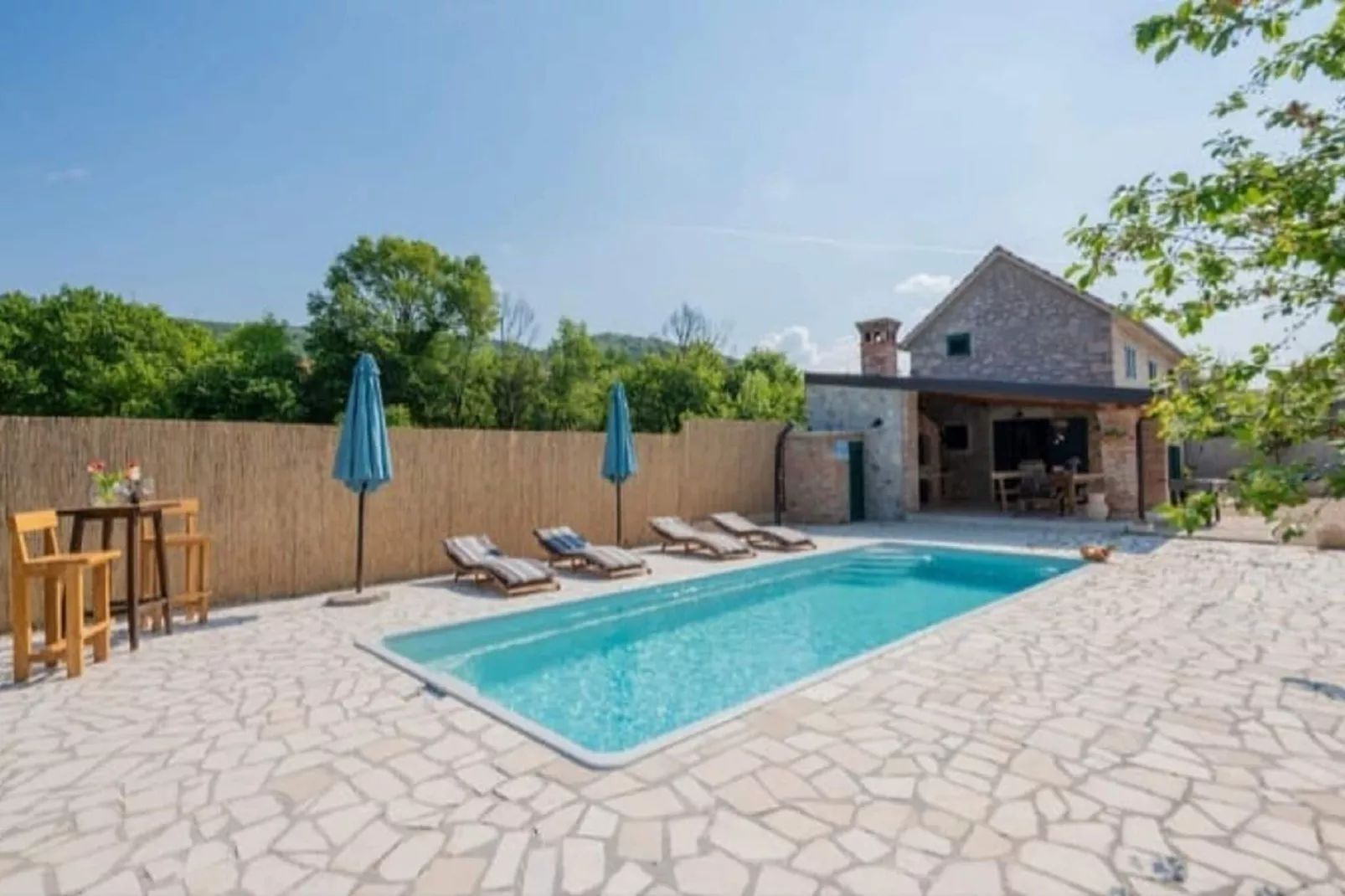 Eli-Pool