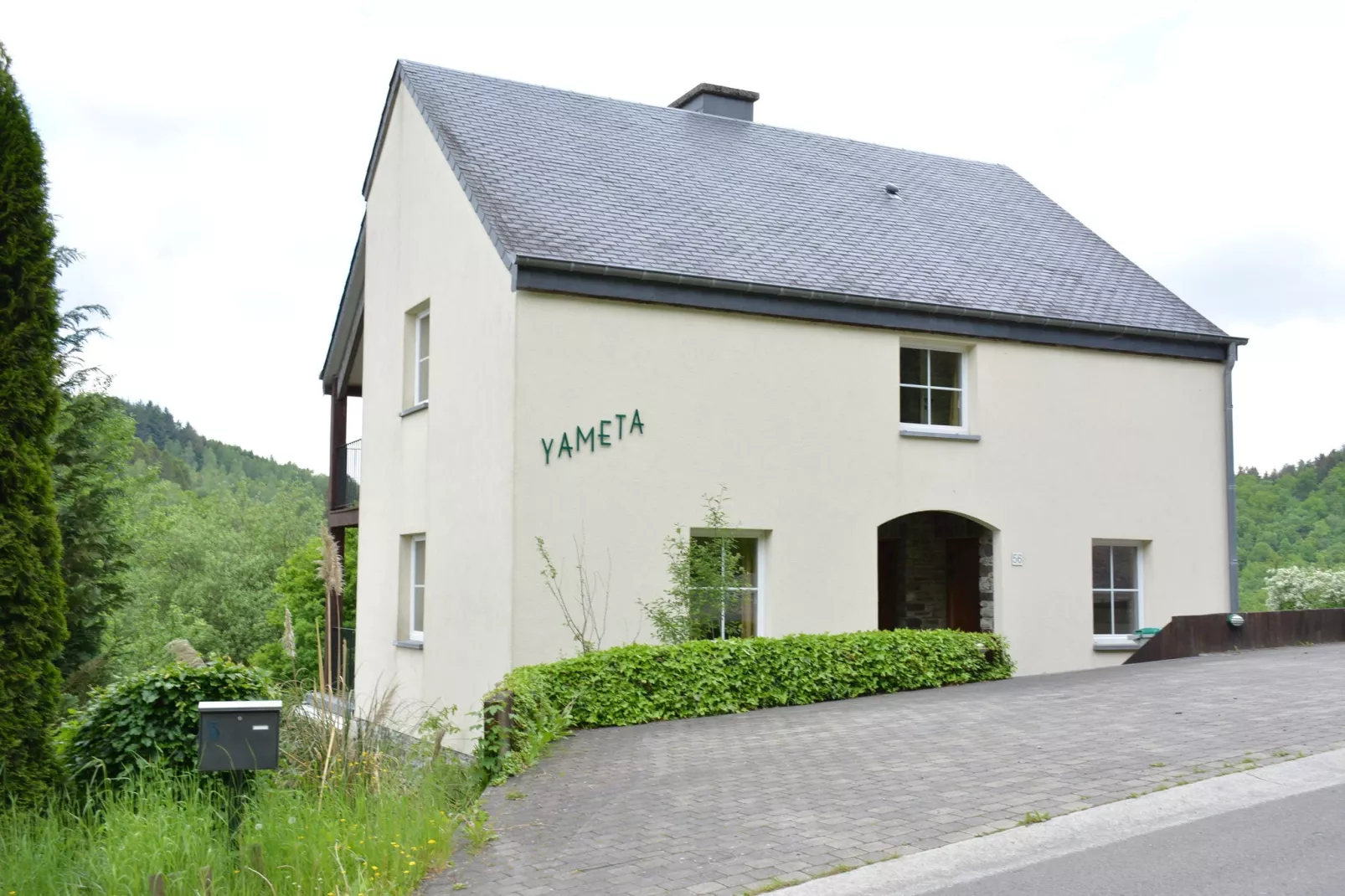 Yameta small-Exterior summer