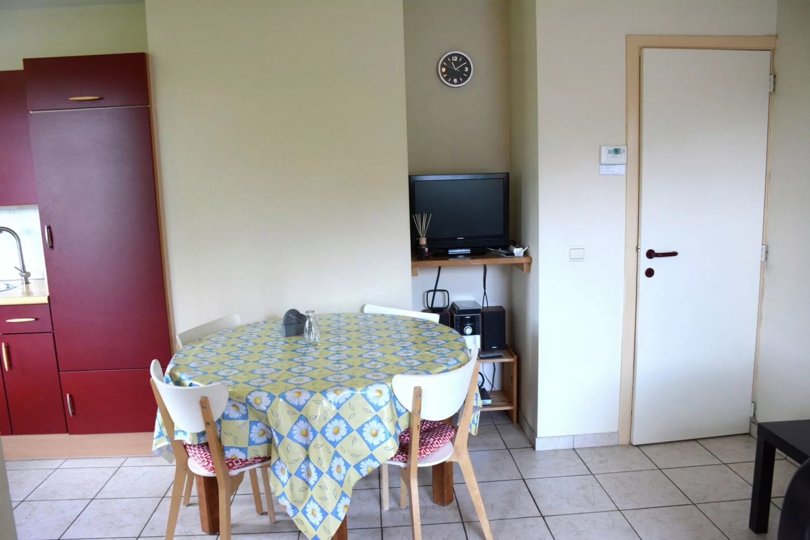 Yameta small-Dining room