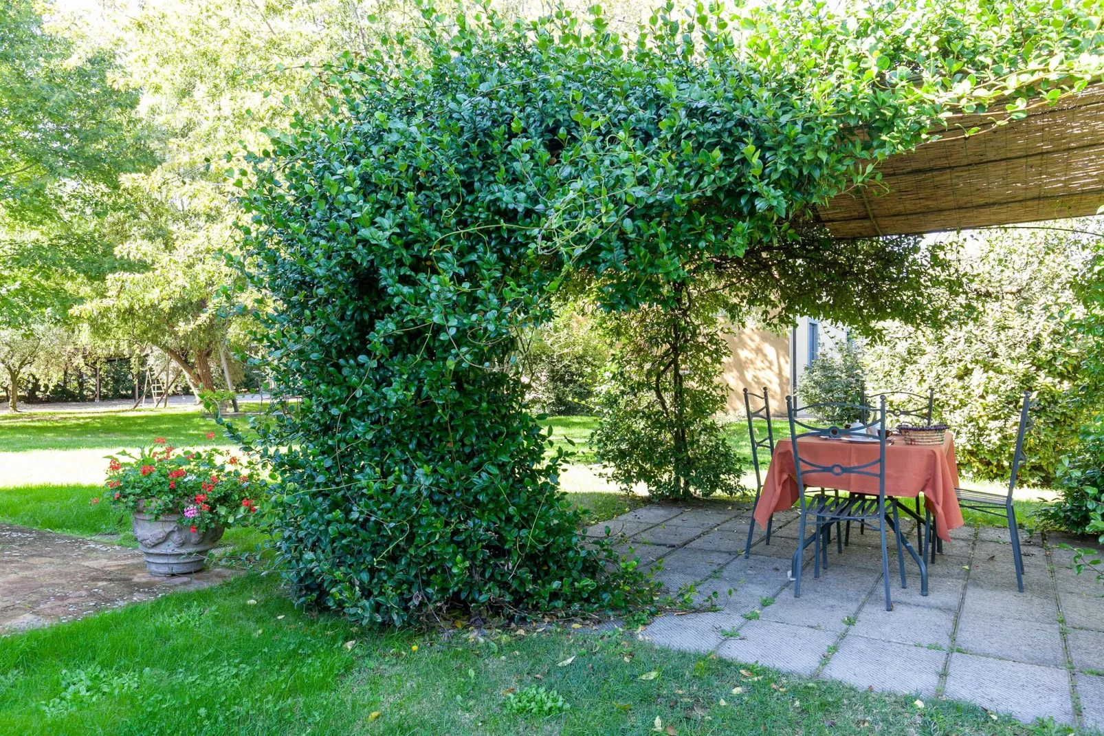 Quercia-Gardens summer