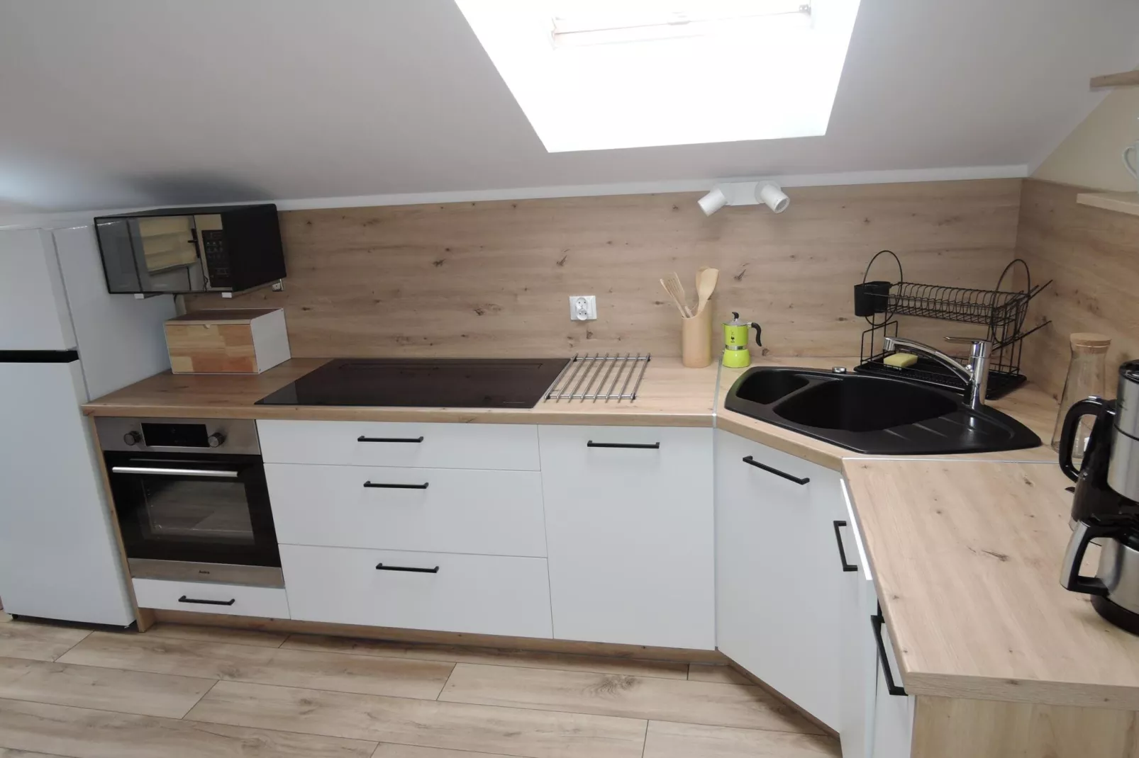 Komfortowy apartament z basenem i jacuzzi w Międzywodziu-Kitchen