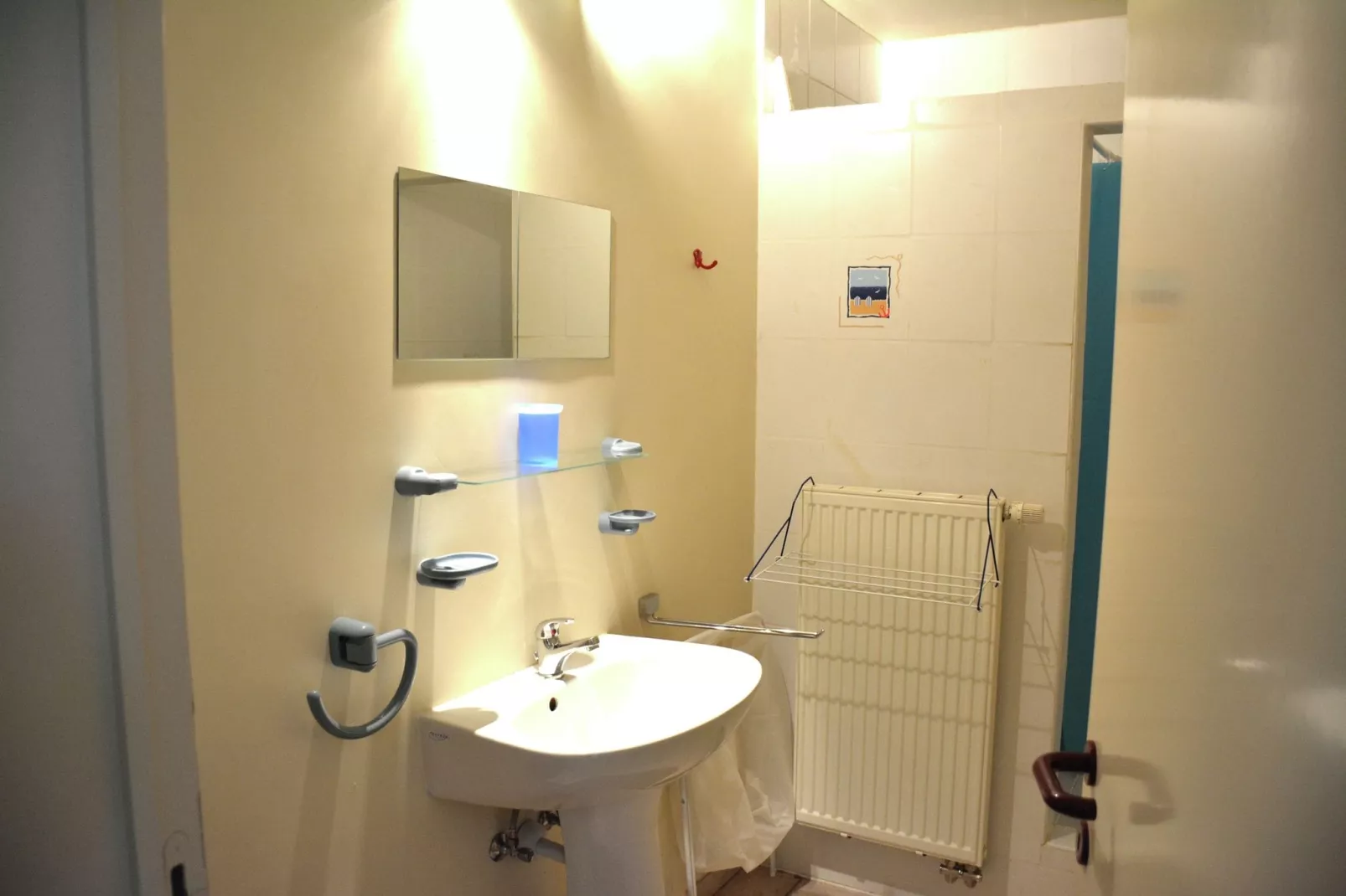 Yameta small-Bathroom