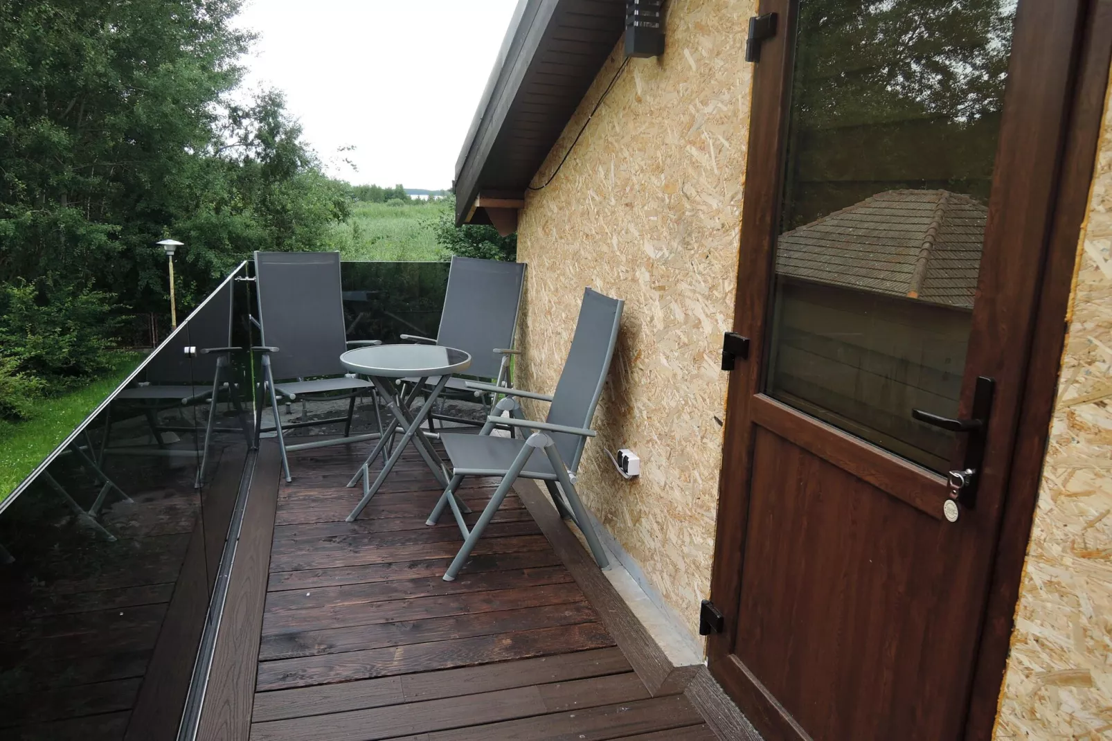 Komfortowy apartament z basenem i jacuzzi w Międzywodziu-Terrace balcony