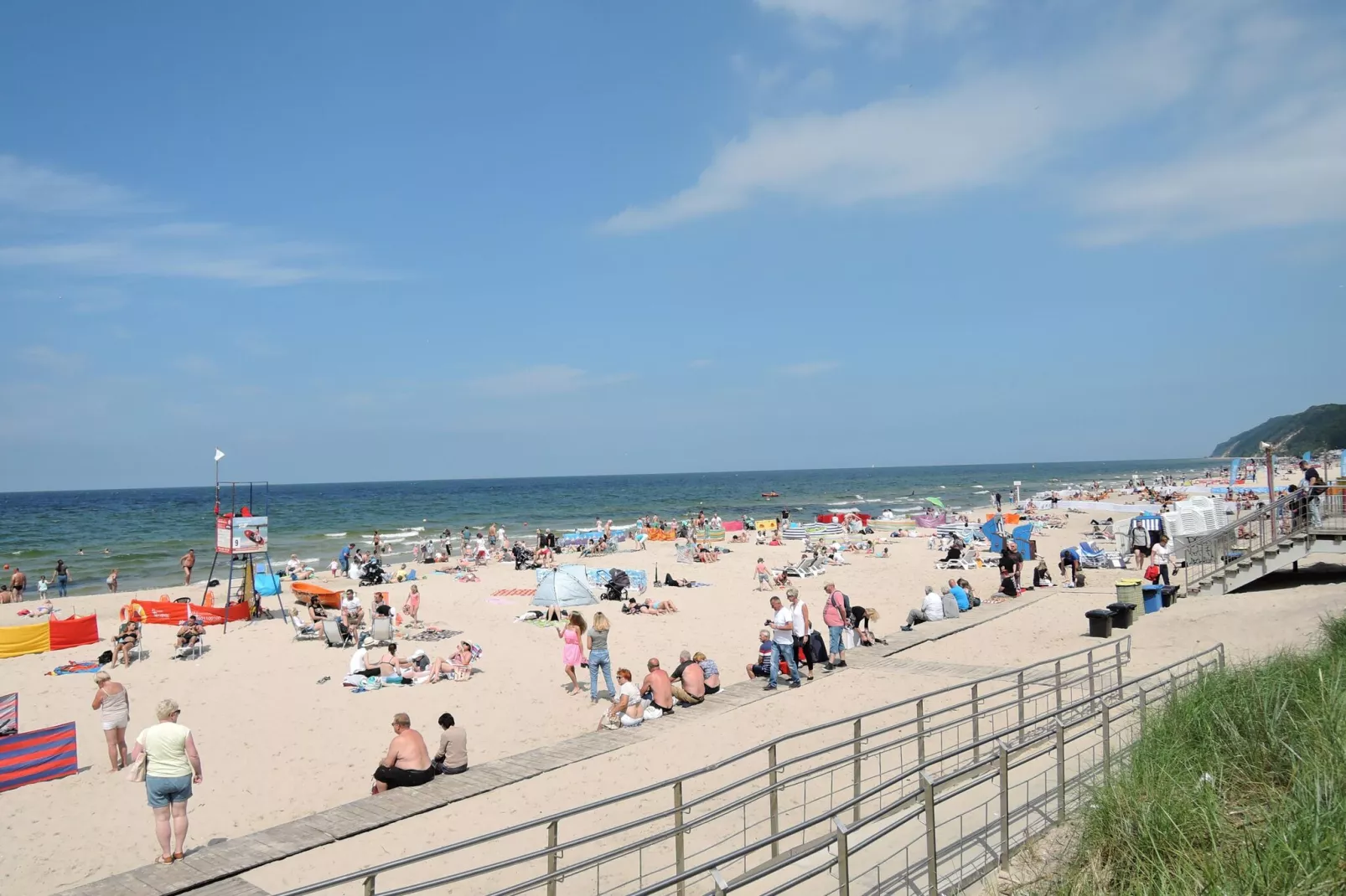Komfortowy apartament z basenem i jacuzzi w Międzywodziu-Areas summer 5km