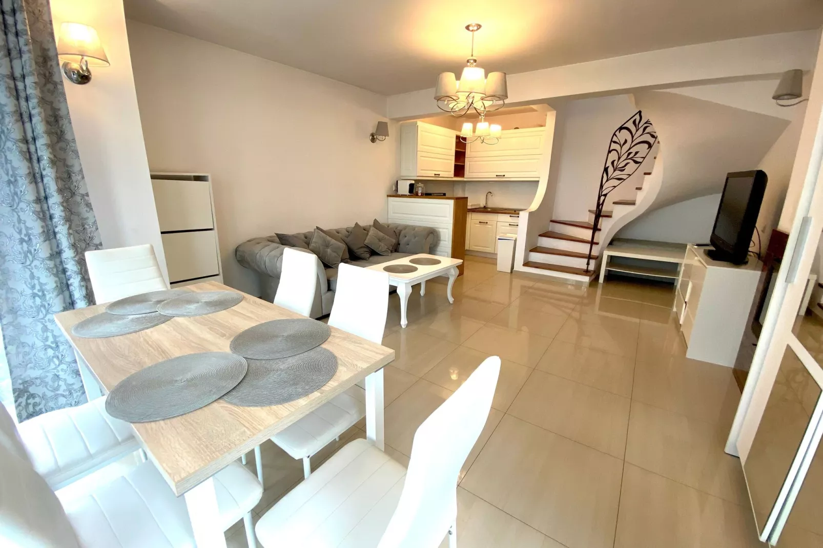 Luxury Residence at the sea wth the private pool Dziwnowek-Wohnzimmer