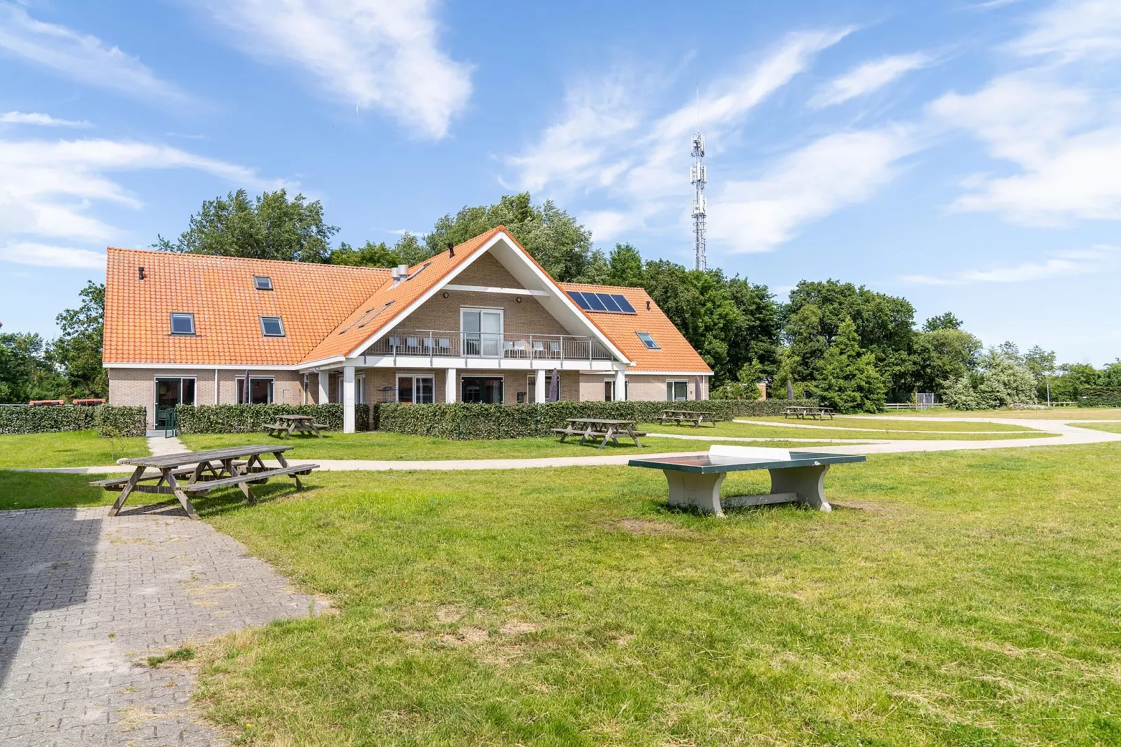 Bramerduin-Exterior summer