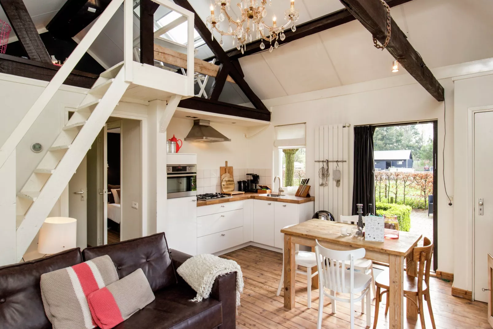 Dorpswoning Het Knusse-Dining room