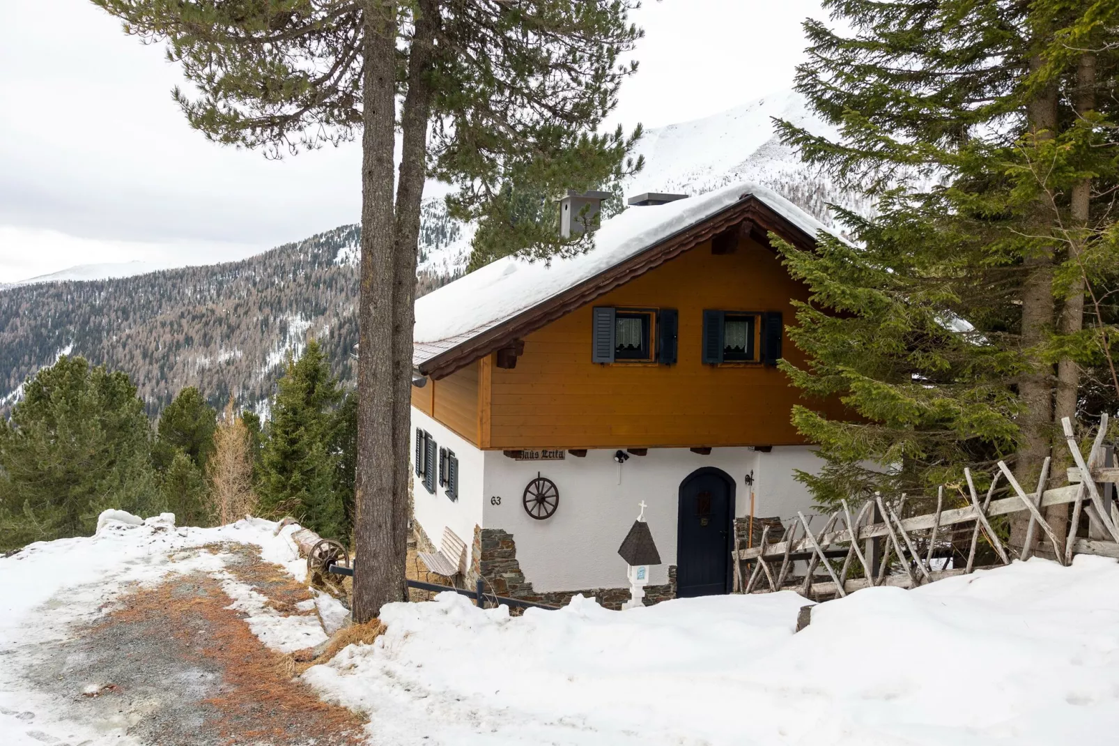 Haus Georg & Eva-Exterior winter
