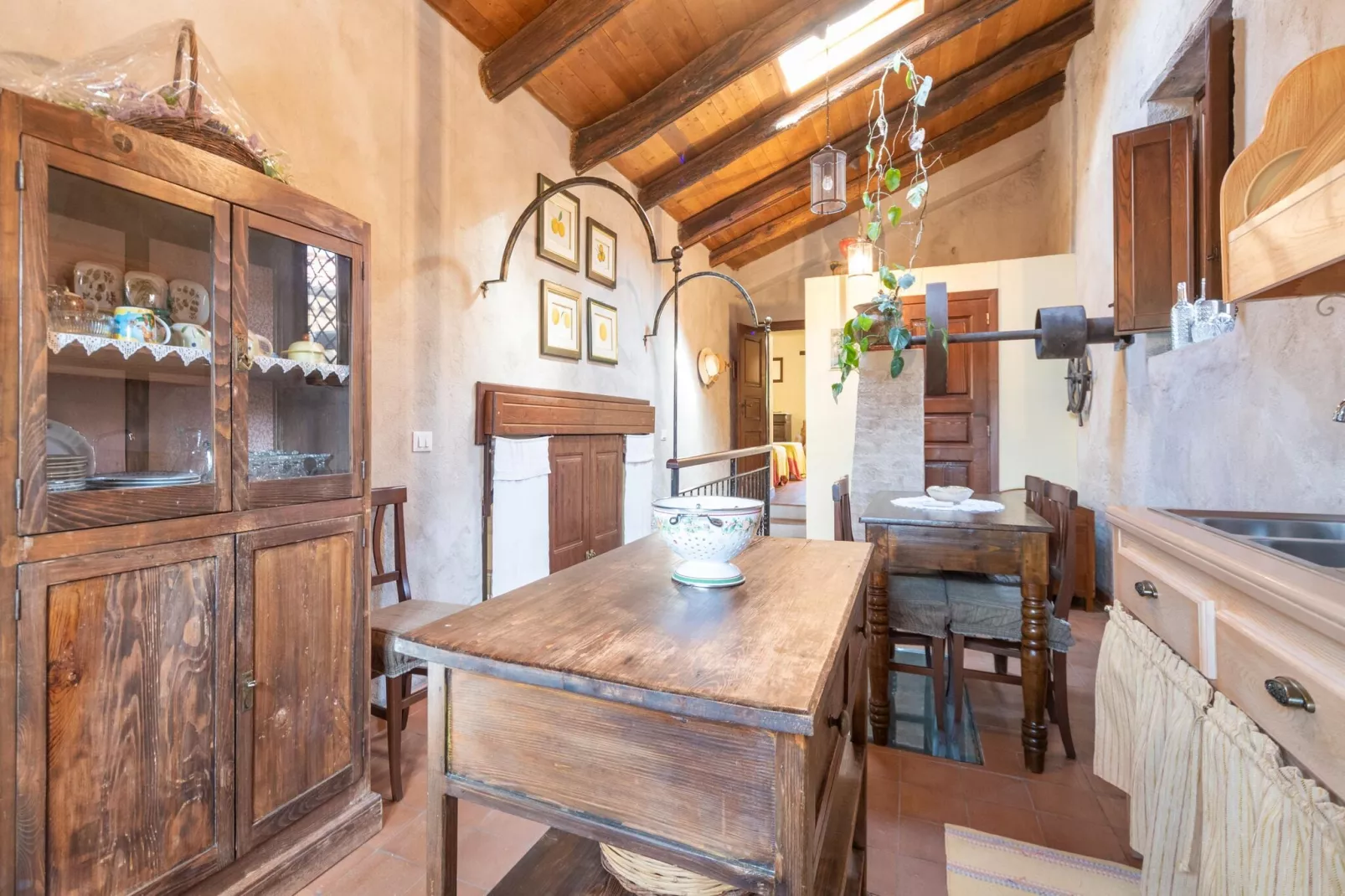 Torre Zunivu-Dining room