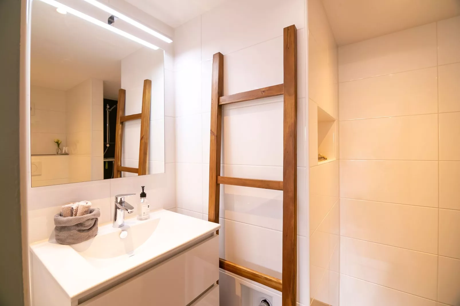 Pres de lecluse-Bathroom