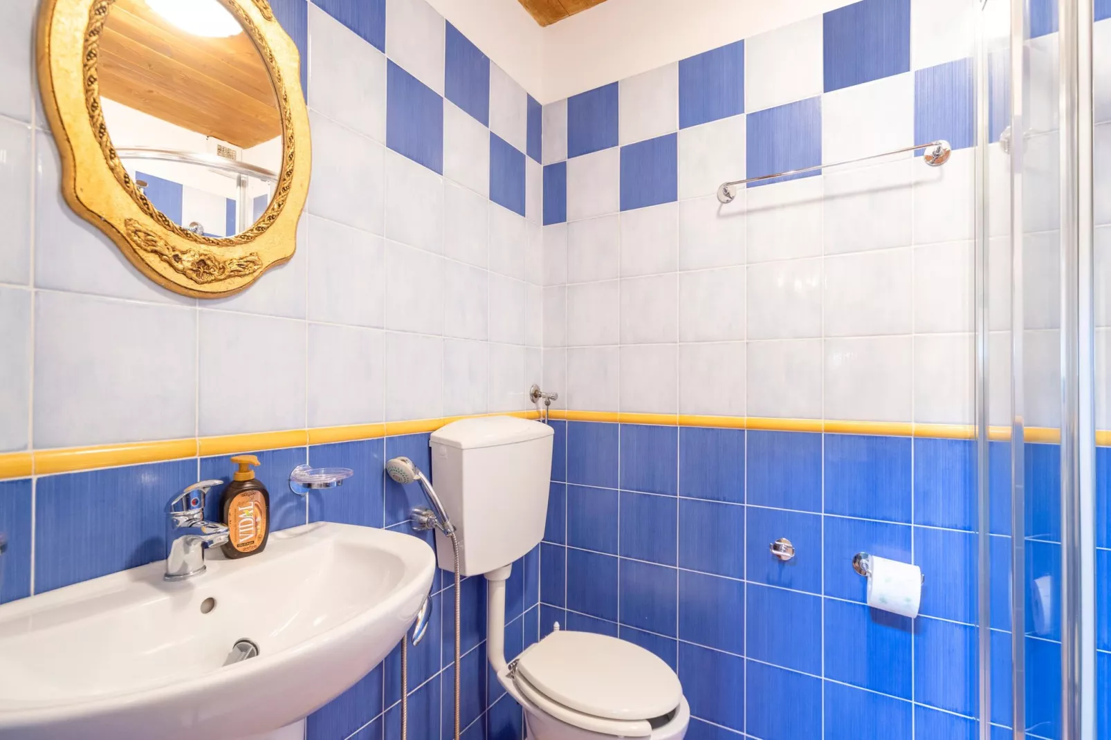 Torre Zunivu-Bathroom