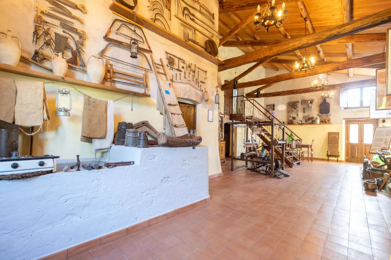 Torre Zunivu-Facilities