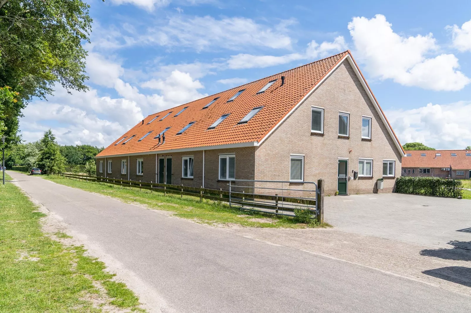 Molensduin-Exterior summer