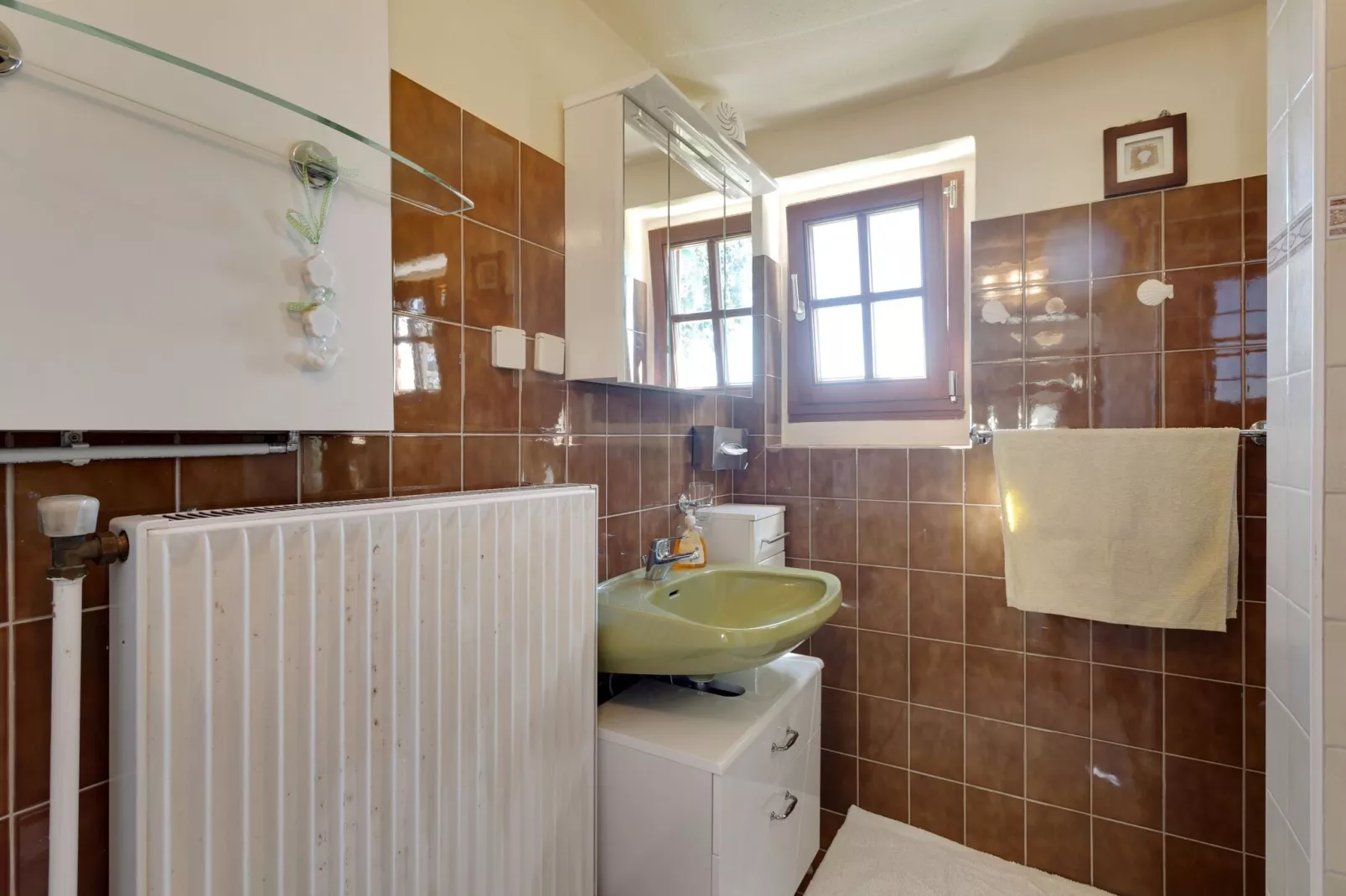 Haus Weitzer-Bathroom