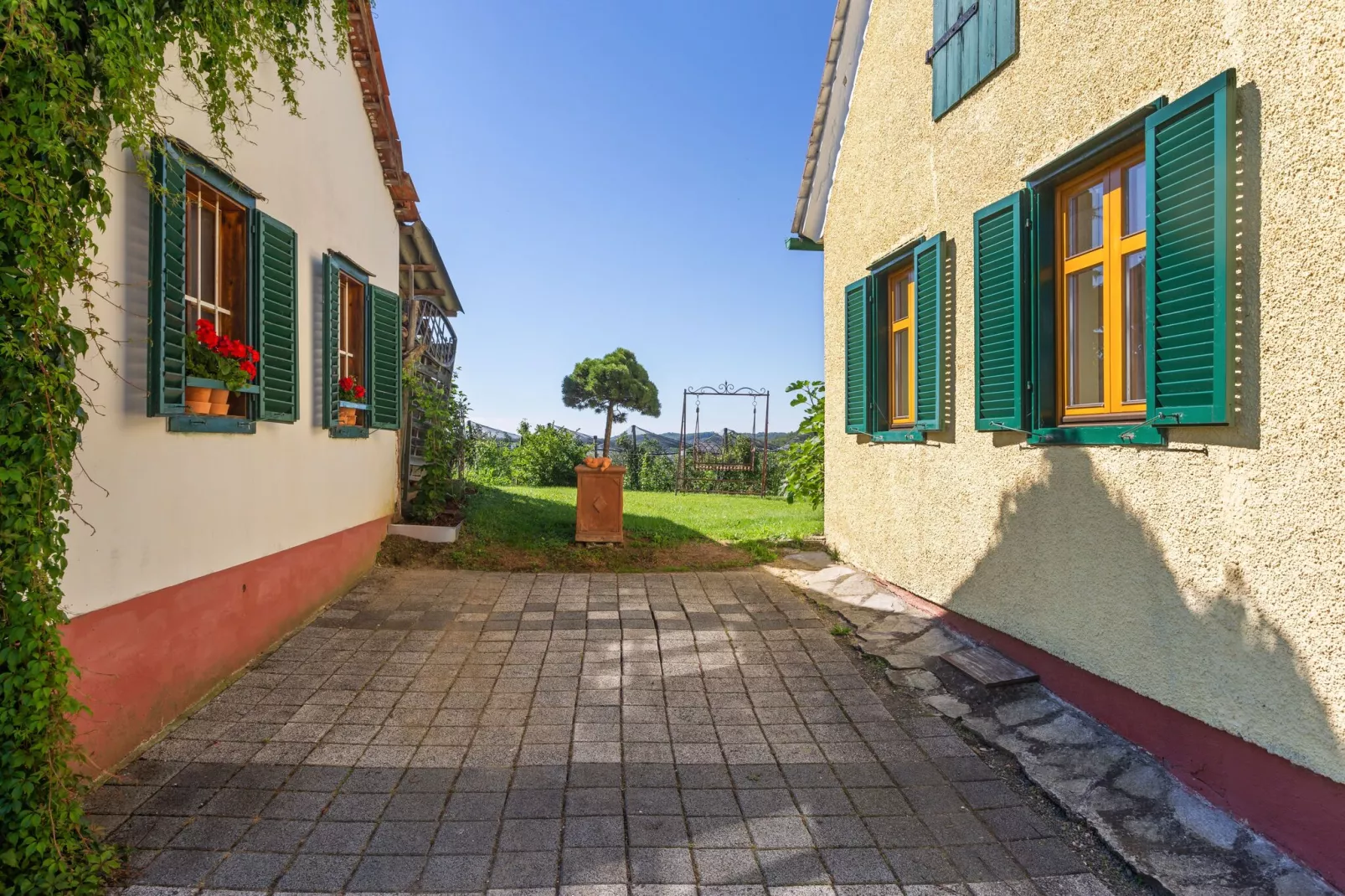 Haus Weitzer-Terrace balcony