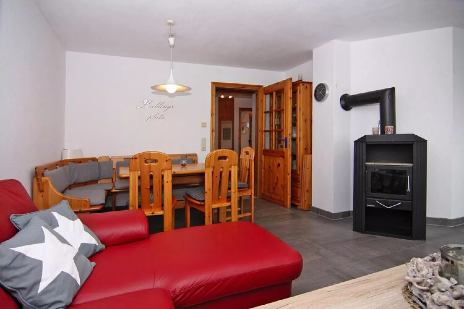 4-Raum über 2 Etagen / 105 m² / W 56b DG 4 P-Living room