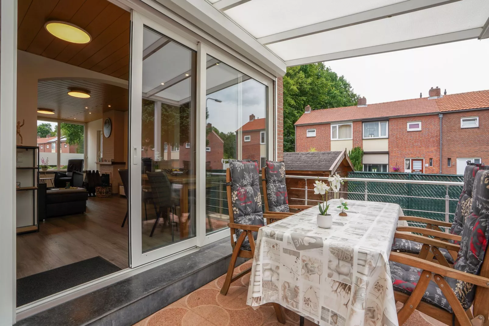 Vakantiewoning De Linge-Terrace balcony