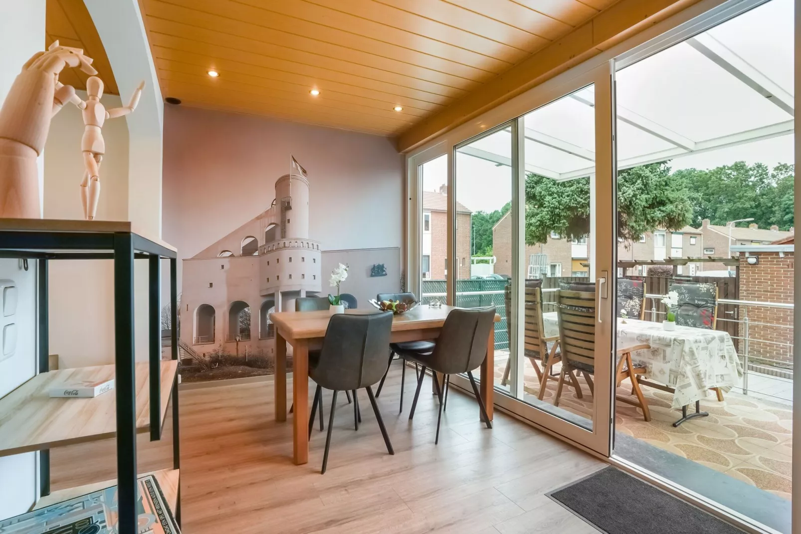 Vakantiewoning De Linge-Dining room