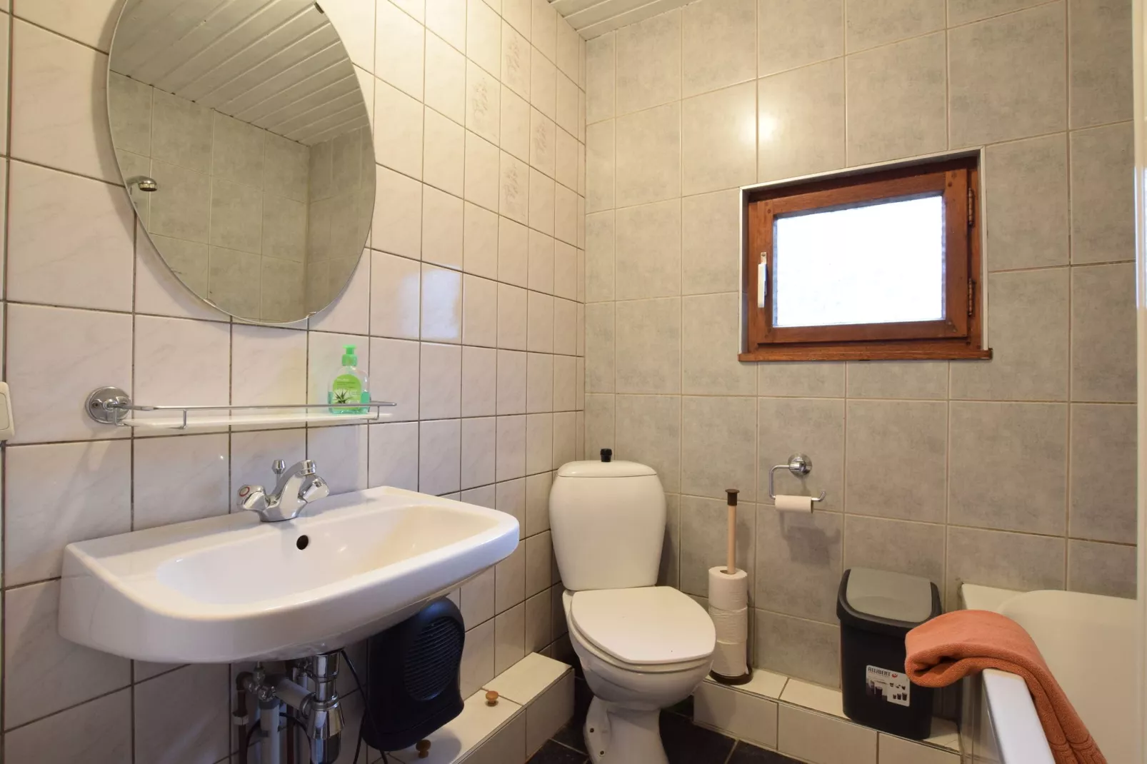 La Buresse-Bathroom